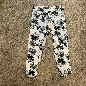 Element size S off white Hawaiian floral polyester lightweight pant